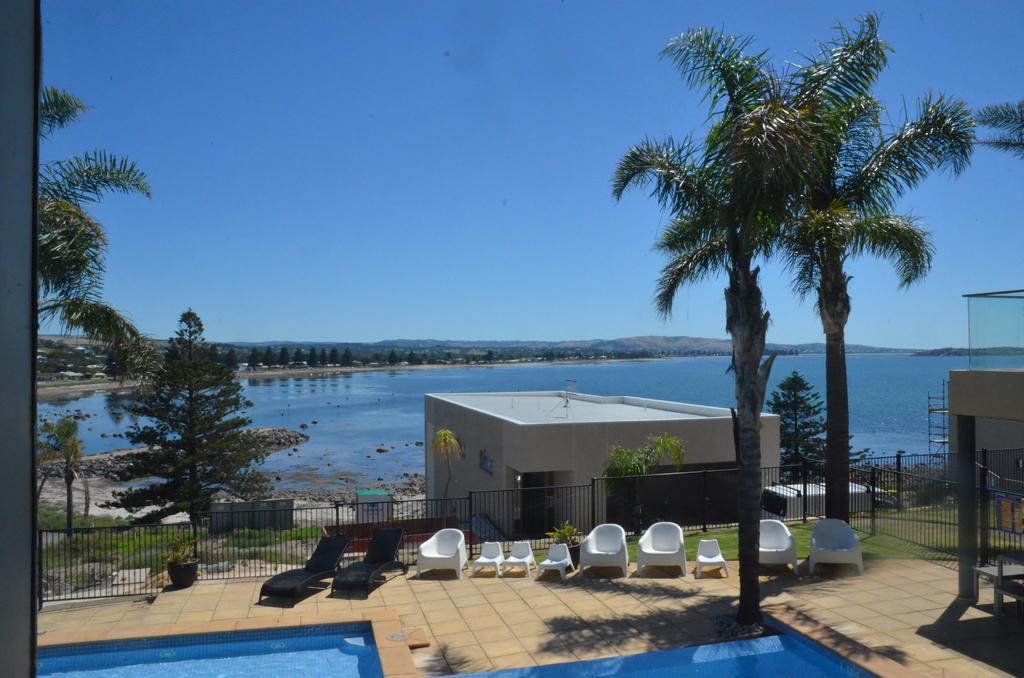 The Bluff Resort Apartments Encounter Bay Extérieur photo