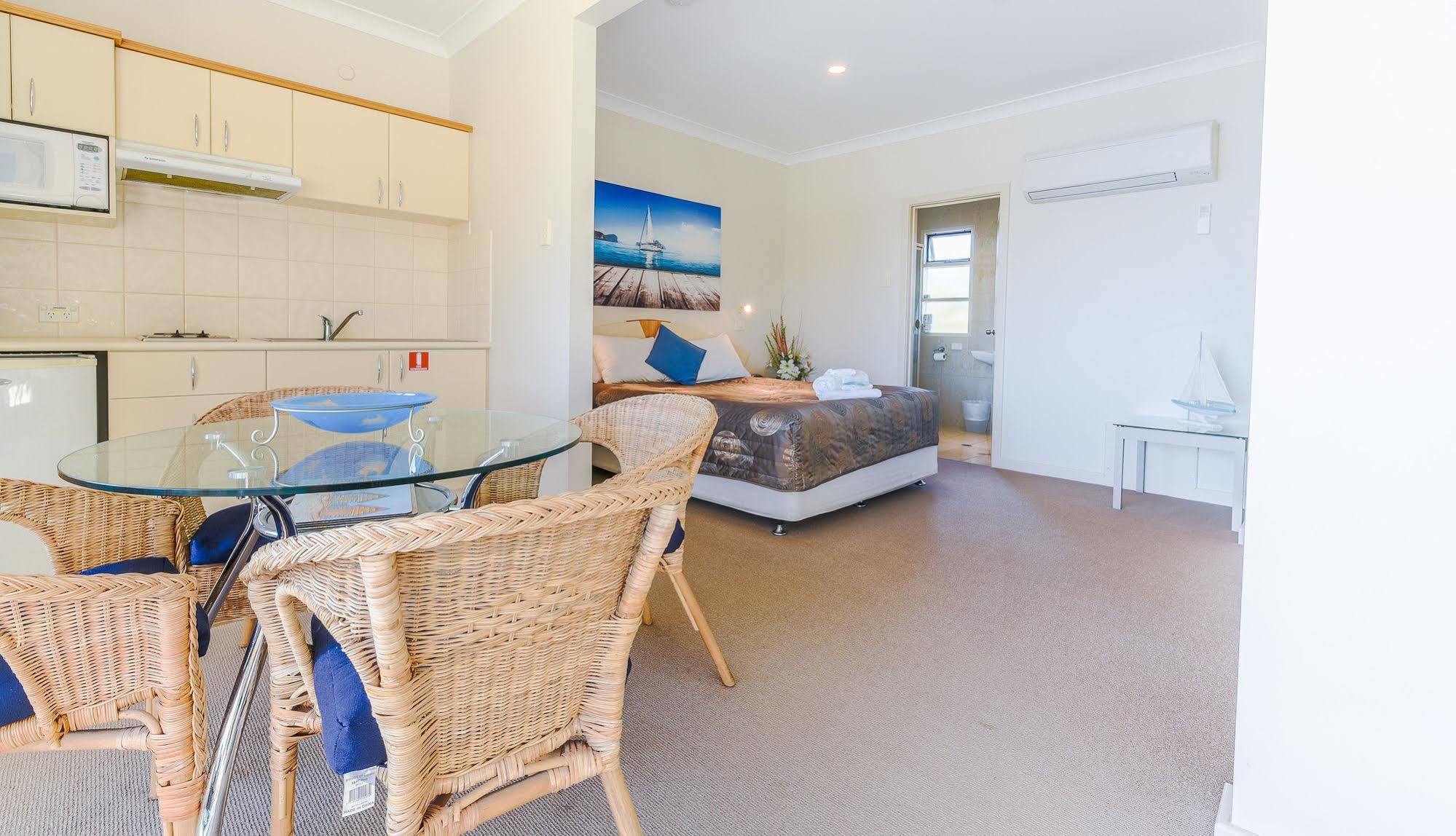The Bluff Resort Apartments Encounter Bay Extérieur photo